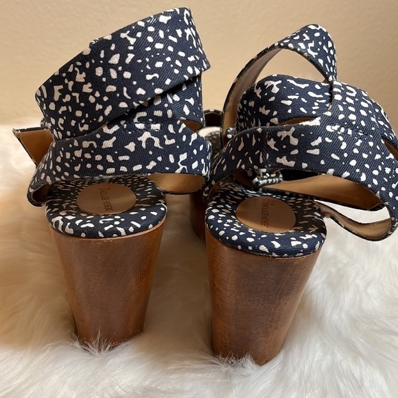 DESIGN Editions for Gap Wood Wedge Sandal - Picture 10 of 16